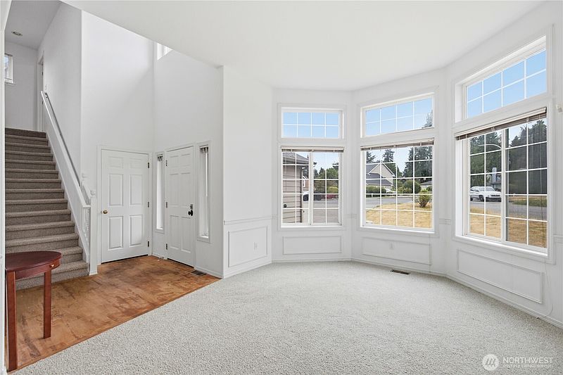 3rd image of 2021 Hoquiam Avenue NE