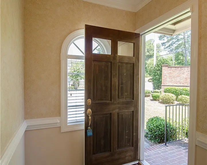 107 Wynncrest Ln — Photo 3