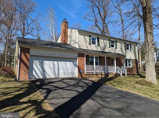 13700 E Devonfield Dr, Baldwin, MD 21013