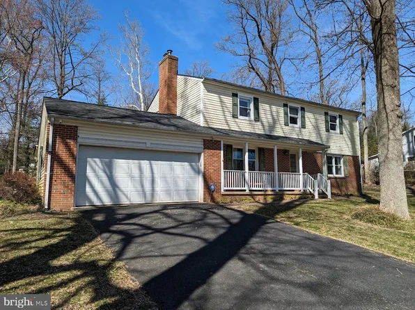 13700 E Devonfield Dr, Baldwin, MD 21013