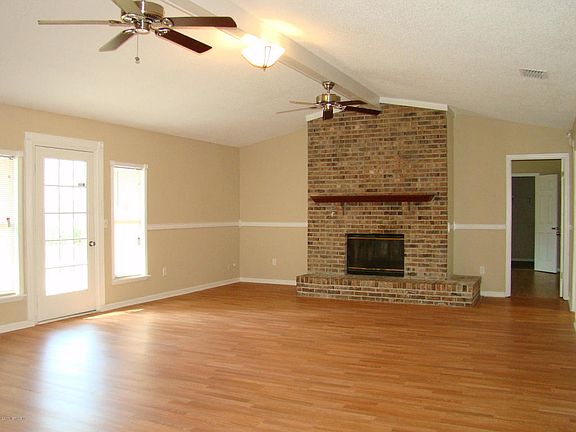 4th image of 1728 Broken Bow Dr W