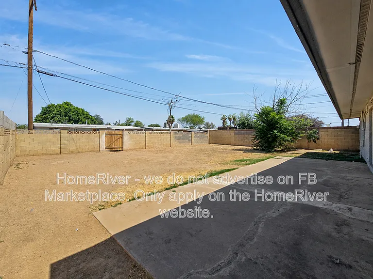 6019 N 32nd Dr — Photo 18