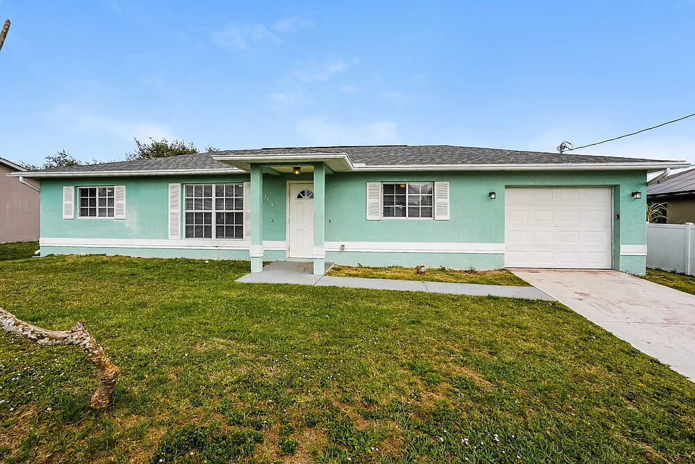 3 bed, 2.0 bath, 1144 sqft, $1,750 — Photo 1