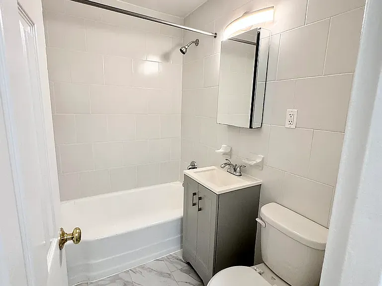 611 Banner Ave #1V — Photo 6