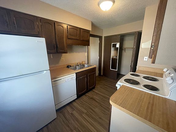 4th image of 3904-3910 N Franklin St #3908-1