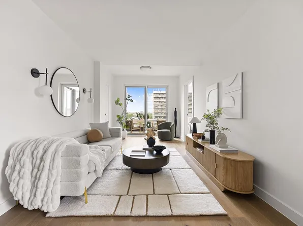 379 Ocean Pkwy APT 7B, Brooklyn, NY 11218