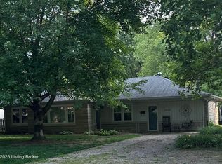 3926 Glen Oak Dr, Louisville, KY 40218