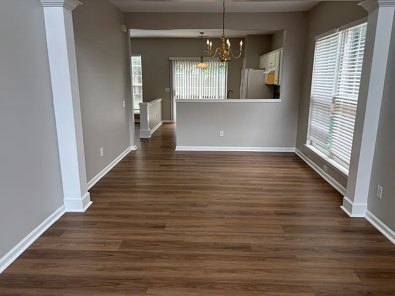 2435 Normancrest Ct — Photo 5