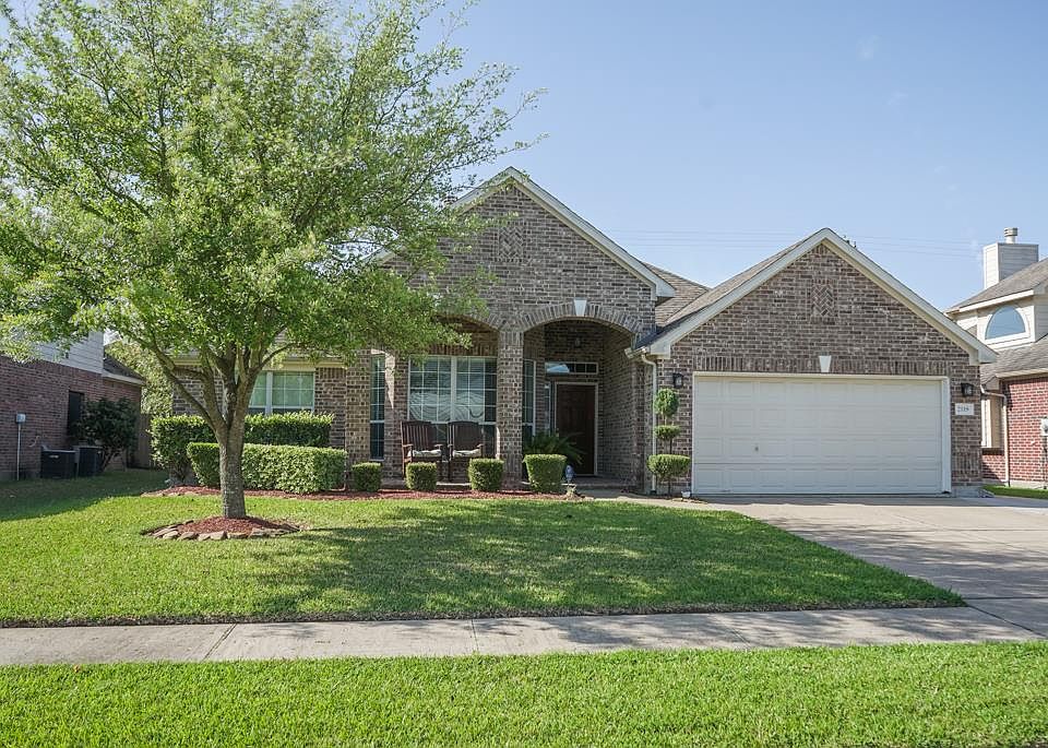 1st image of 2118 Canyon Lake Dr