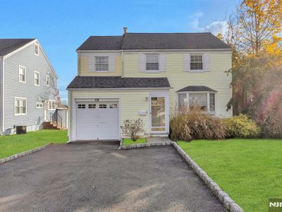 378 Windsor Rd, River Edge, NJ, 07661