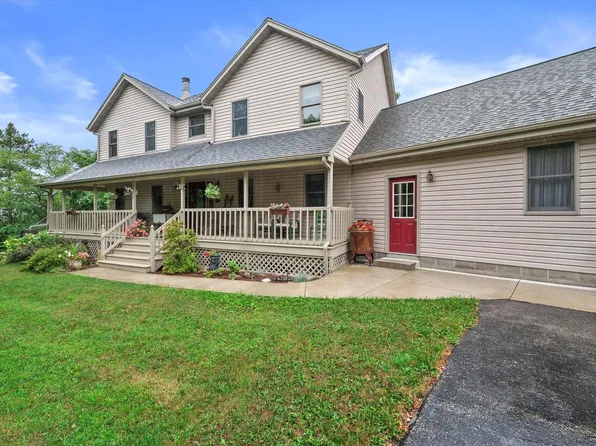 S86W30445 Stonegate DRIVE, Mukwonago, WI 53149