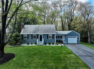 57 Knollwood Rd, Farmington, CT 06032