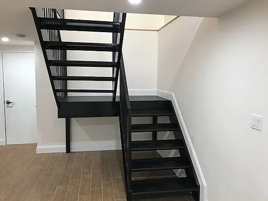 Rented by Salon Realty Corp | media 48