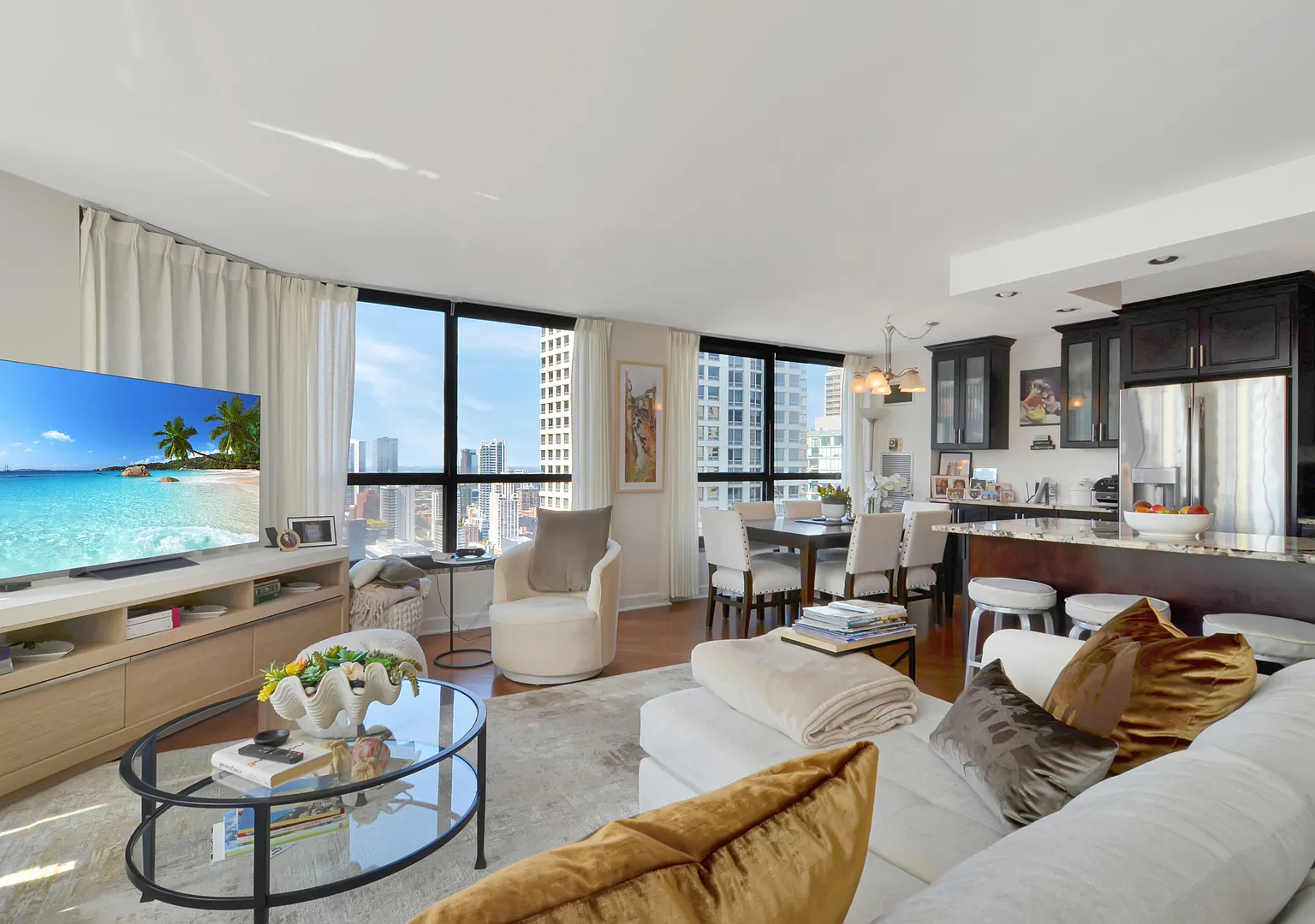 2 bed, 1250 sqft, $4,300 — Photo 4