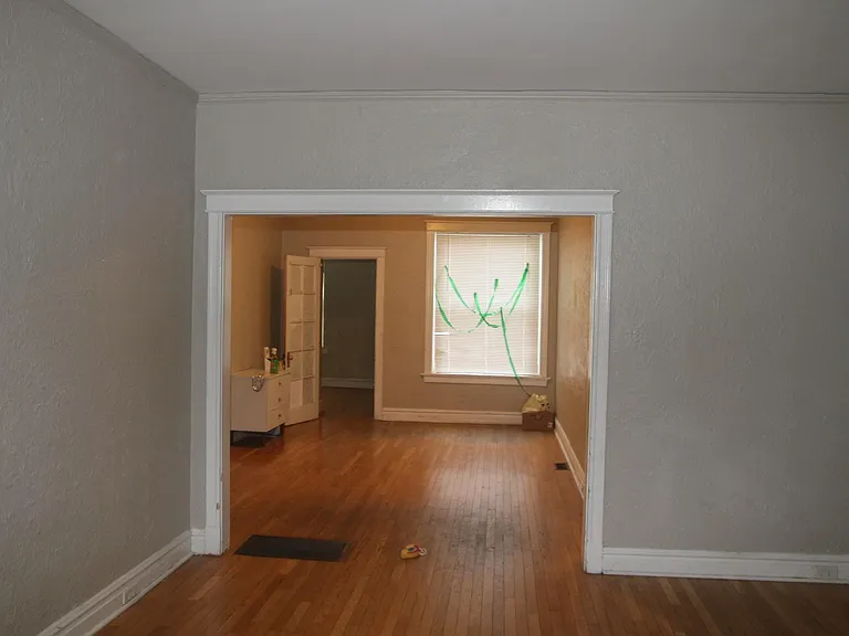 6633 Kingsbury Blvd — Photo 2