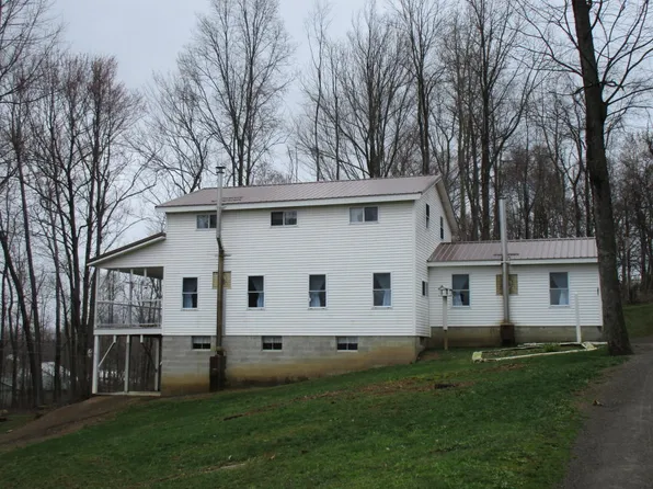 121 Wooded Ln, Smicksburg, PA 16256