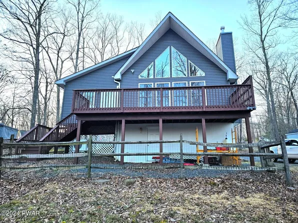 157 Lamplighter Ln, Lackawaxen, PA 18435