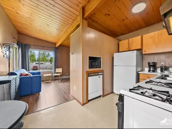 3940 Turnagain Blvd E, Anchorage, AK 99517