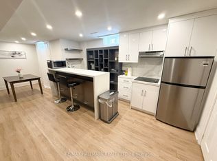 7 Charing Cres #Basement, Aurora, ON L4G 6P4
