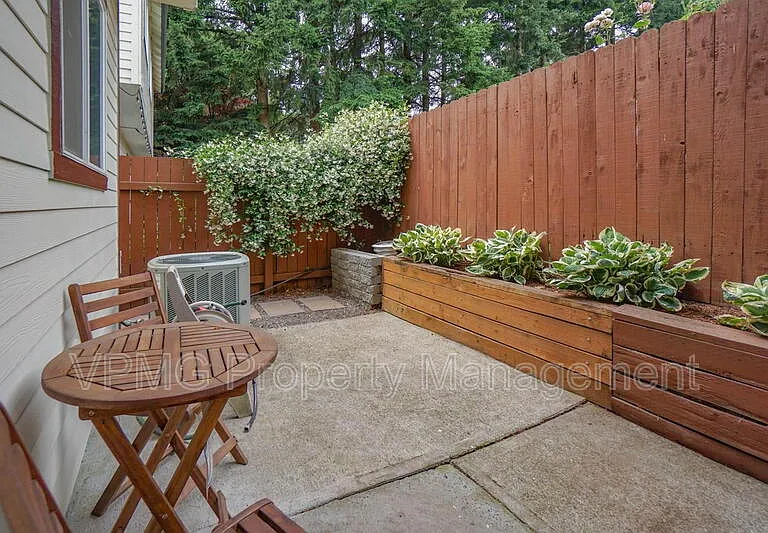 5906 NE 56th St — Photo 28