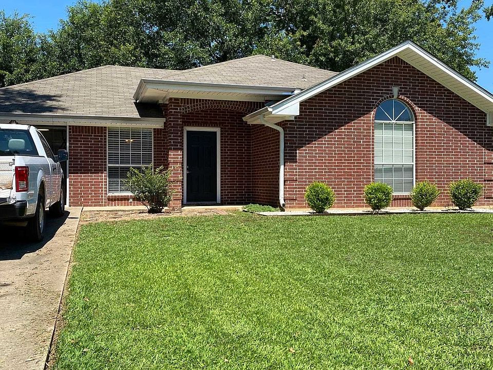 1st image of 33 Green Oak Cir
