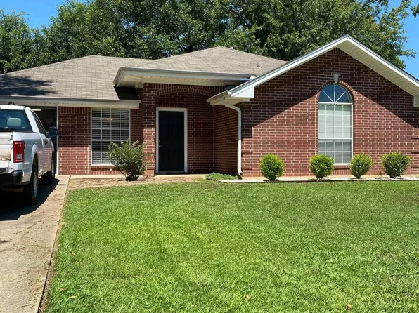 33 Green Oak Cir, Nash, TX 75569