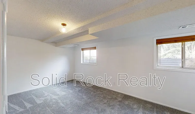 6340 Lange Dr — Photo 17