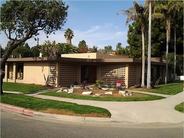 6189 Wooster Ave, Los Angeles, CA 90056