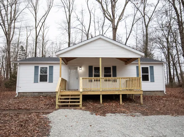 40 Hoosier Dr, North Vernon, IN 47265