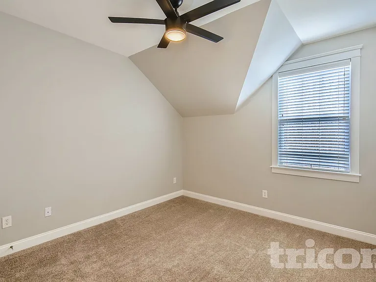 1519 Peak Ct — Photo 9