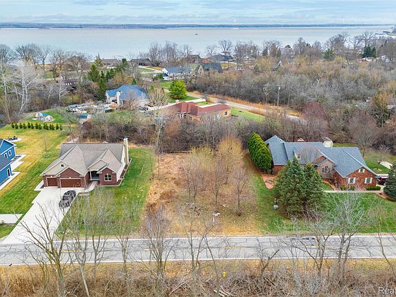 3rd image of 129 Meridian Rd