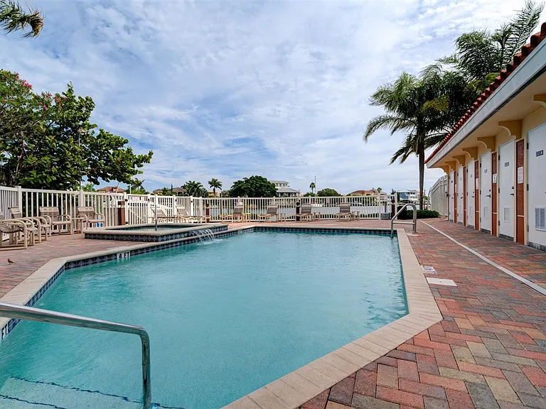 530 S Gulfview Blvd #401 — Photo 23