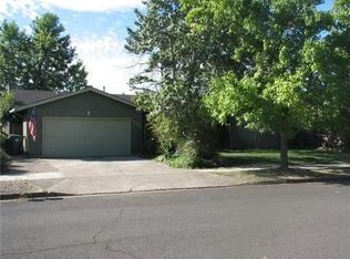 1880 Alcan Dr, Medford, OR 97504