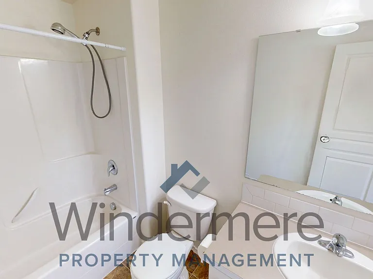 229 Kokanee Dr — Photo 13
