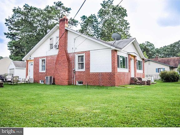 4th image of 1902 S Lakeshore Dr
