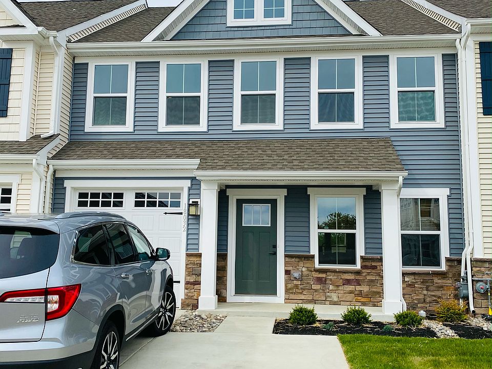 1st image of 18032 Seaview Ln