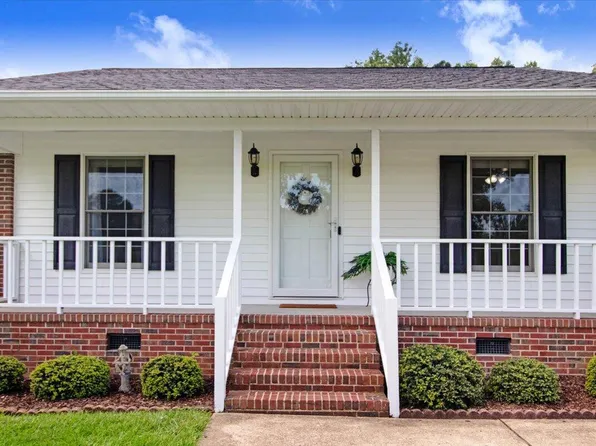 1860 Little Divine Rd, Selma, NC 27576