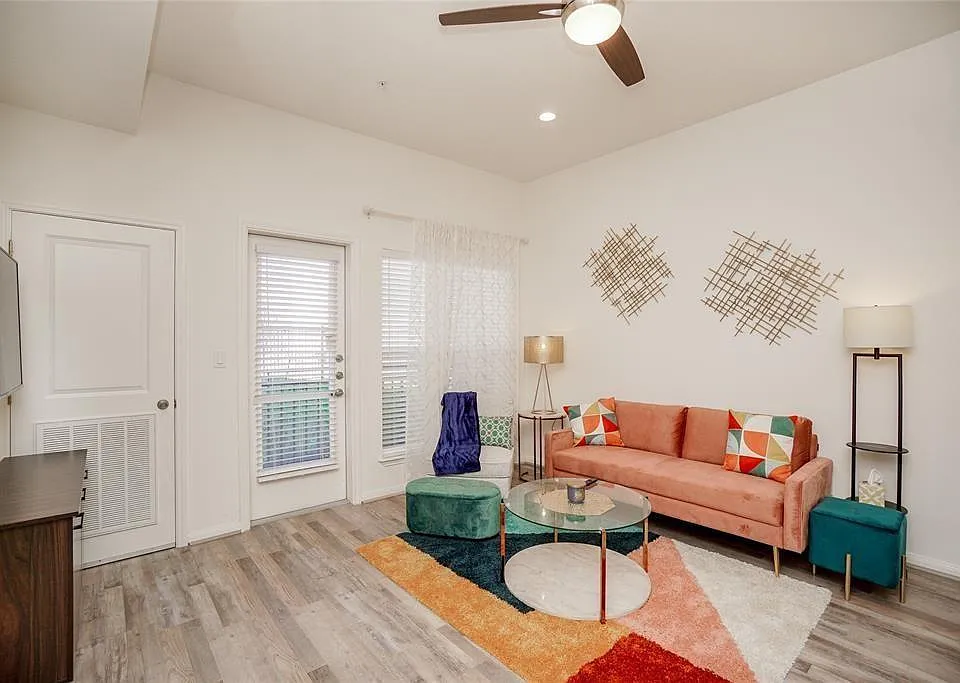 1207 Grand West Blvd #1H