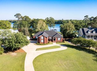 1010 River Pointe Dr, Albany, GA 31701