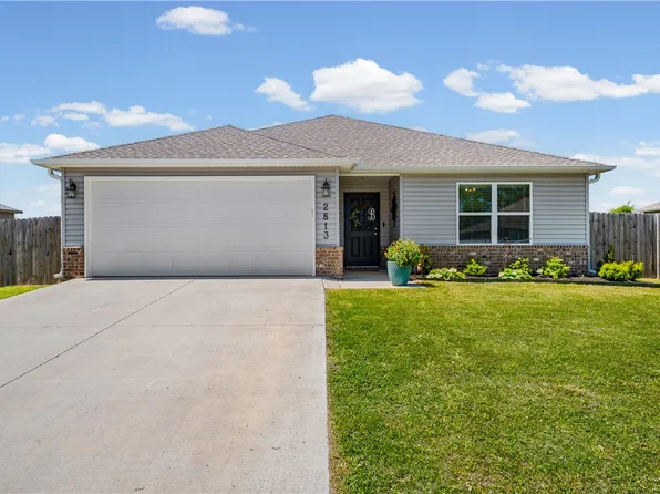 2813 Bauer St, Pea Ridge, AR 72751