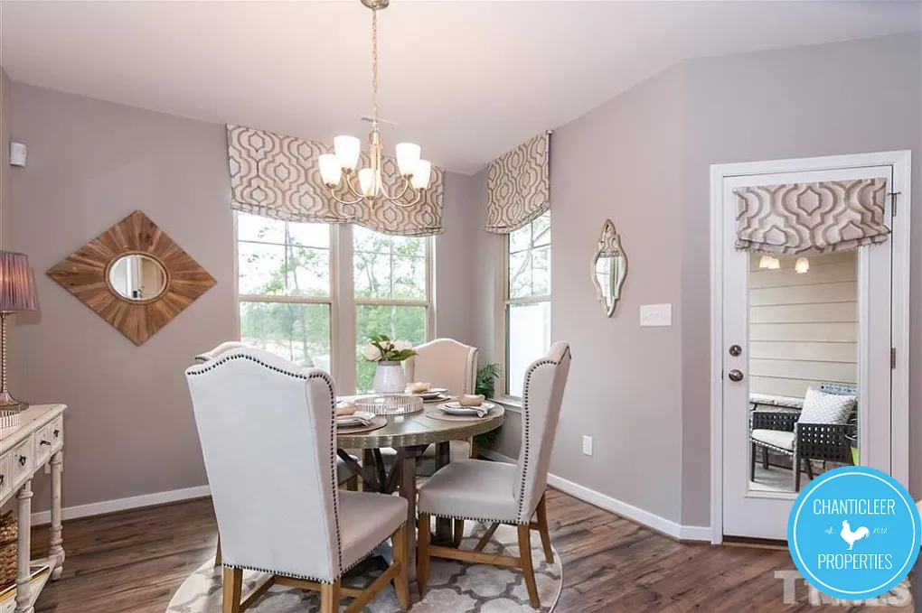 1007 Metropolitan Drive - 1 — Photo 1