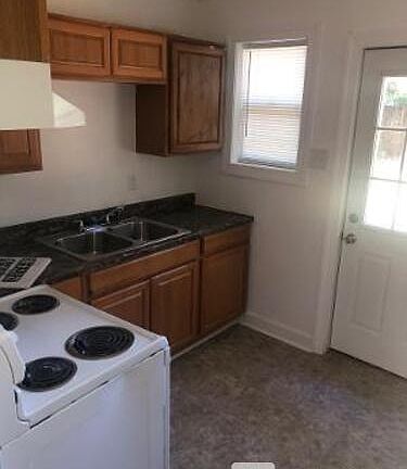 4th image of 2174 Eleanor Dr APT B