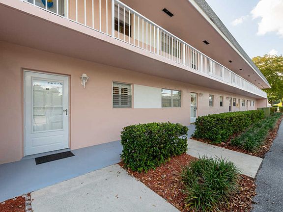 3rd image of 18081 SE Country Club Dr #761