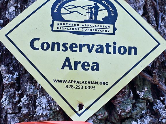 Marker on southern boundary.