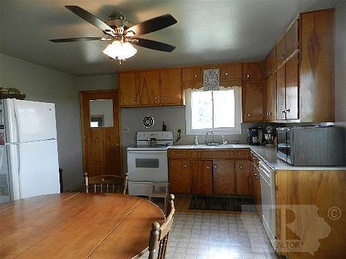 5th image of 4071 Dogwood Ave