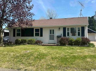 3823 10th Avenue Ct, Moline, IL 61265