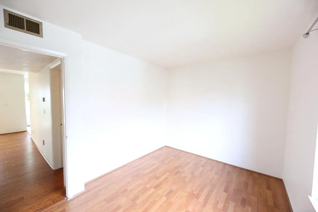 8139 Park Villa Cir photo 1