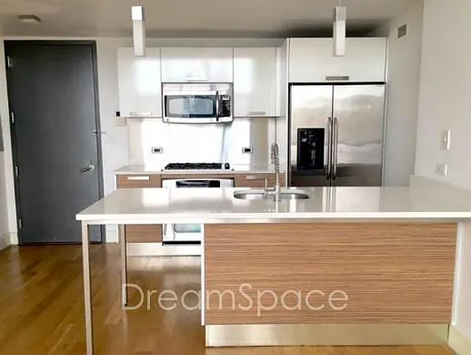 Rented by Dream Space Realty | media 34