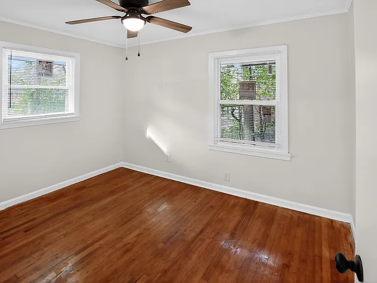 1929 W Oakland Ave — Photo 6