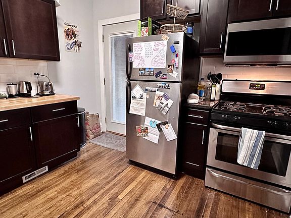 5th image of 819 N Rockwell St #1